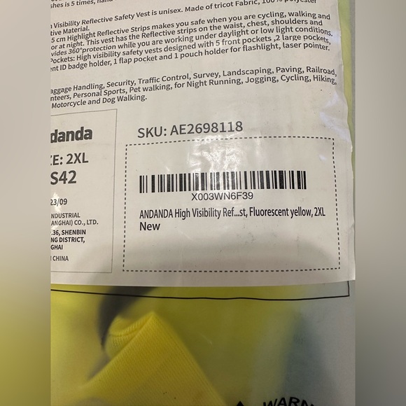 High Visibility Safety Vest with Reflective Stripes - Picture 6 of 6